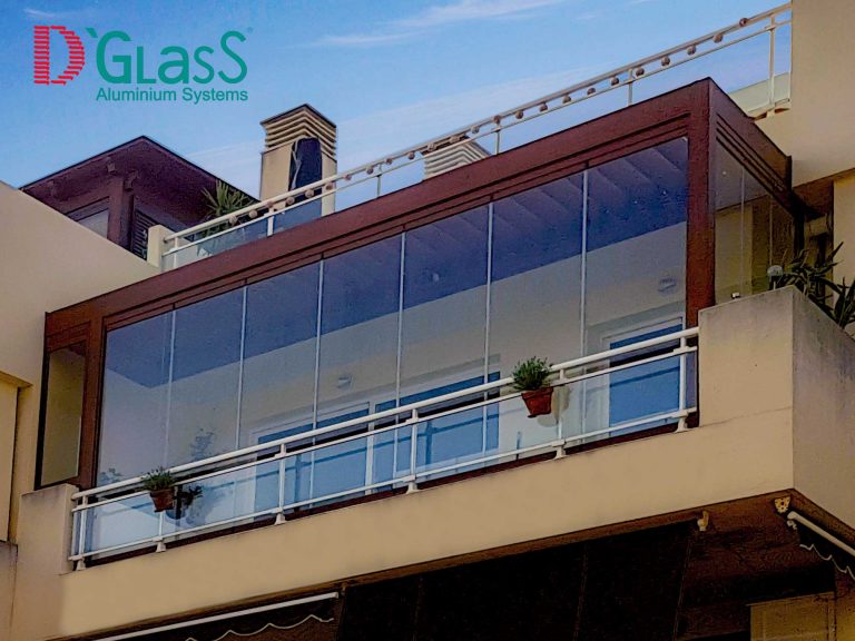 Pérgola bioclimática con cortina