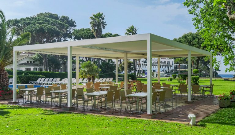 Pérgola bioclimática de 4 módulos