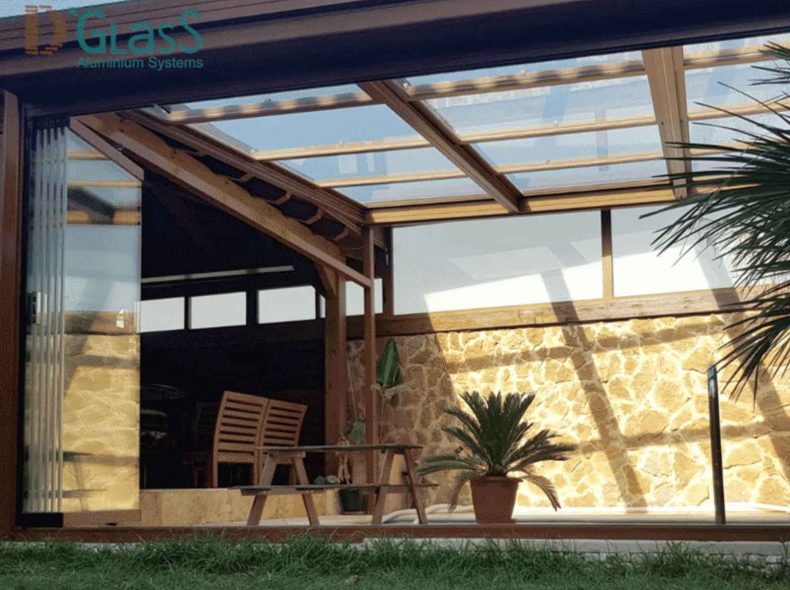 Techo movil con Cortina cristal en piscina