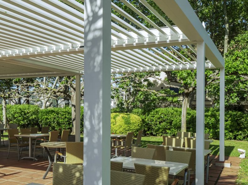 Pérgola bioclimática de 4 módulos
