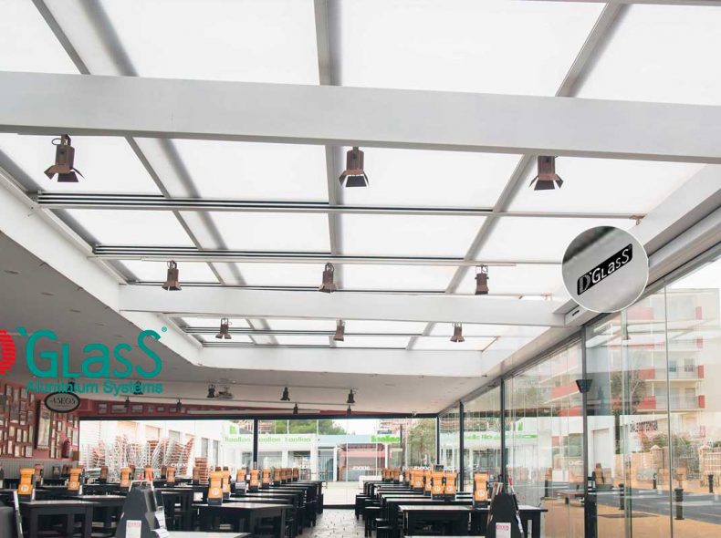 Techo móvil D'Glass en terraza hostelería