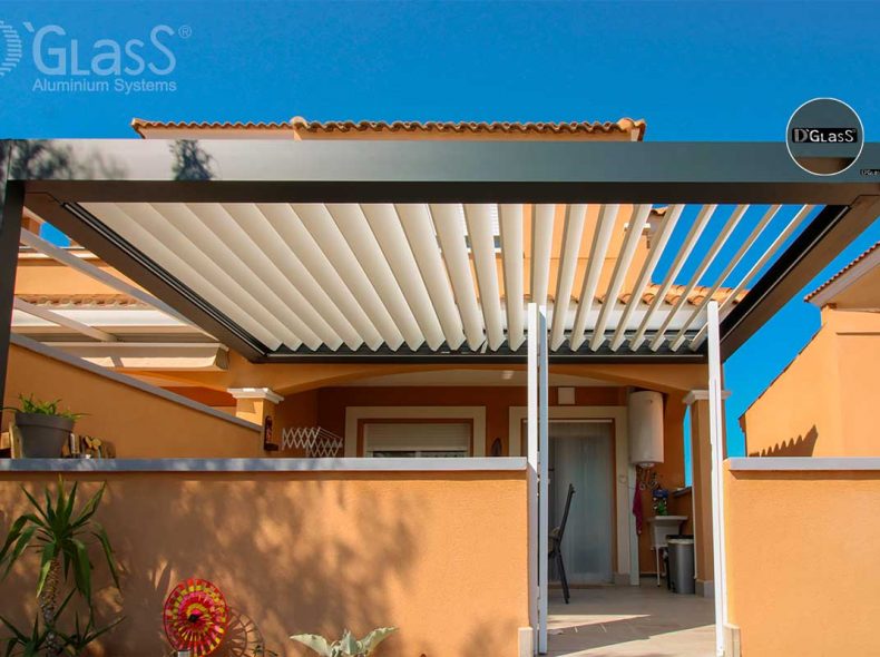 Pérgola bioclimática patio trasero