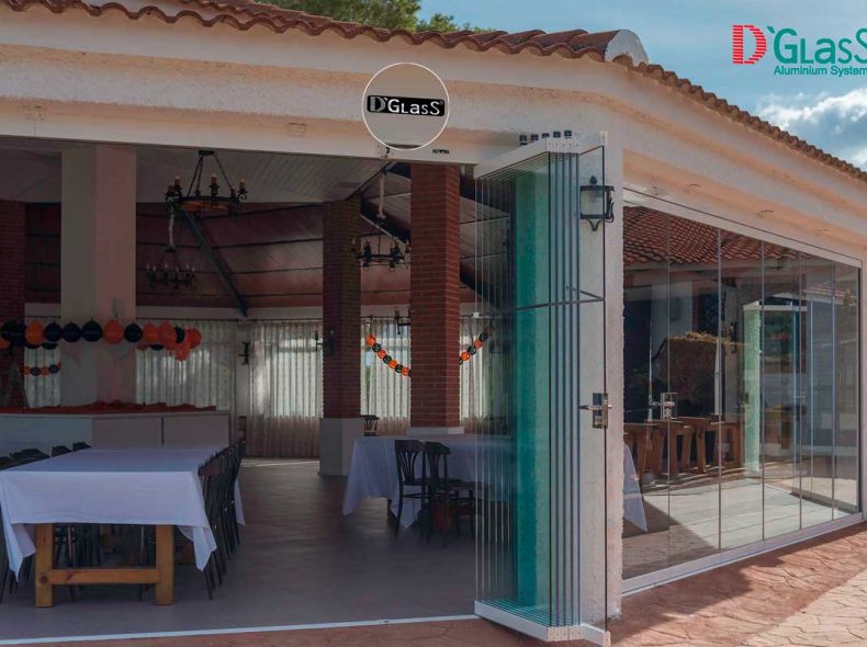 Cortina de cristal DG28 en restaurante