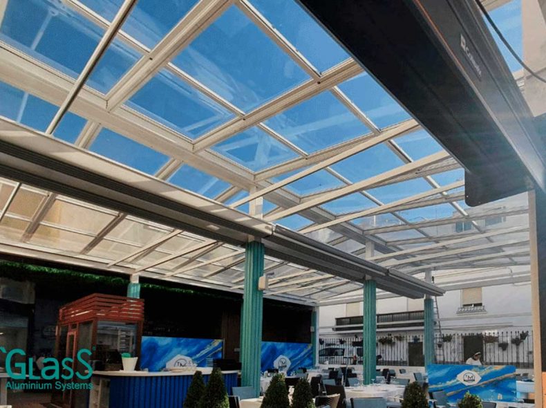 techo movil dos aguas hostelería