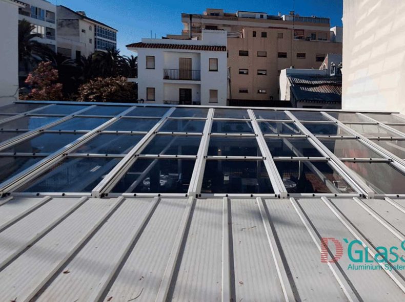 techo movil dos aguas hostelería